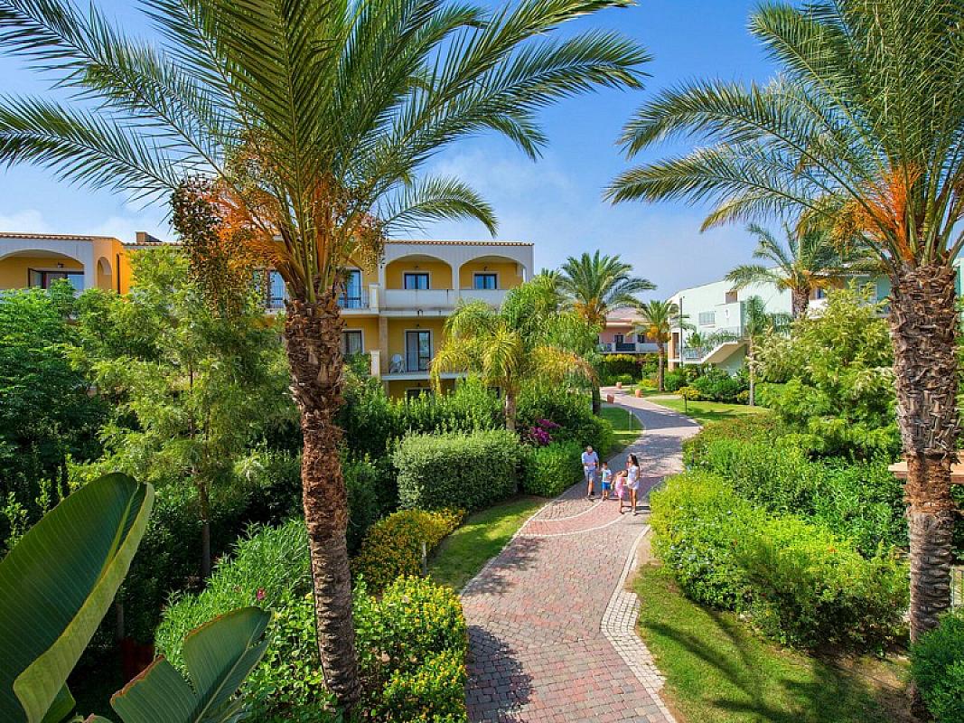  - Bluserena Serenusa Resort