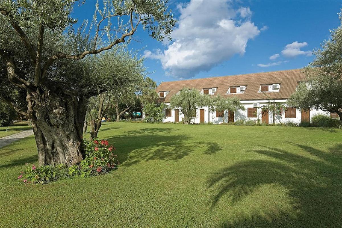  - Nicolaus Club Nausicaa Village