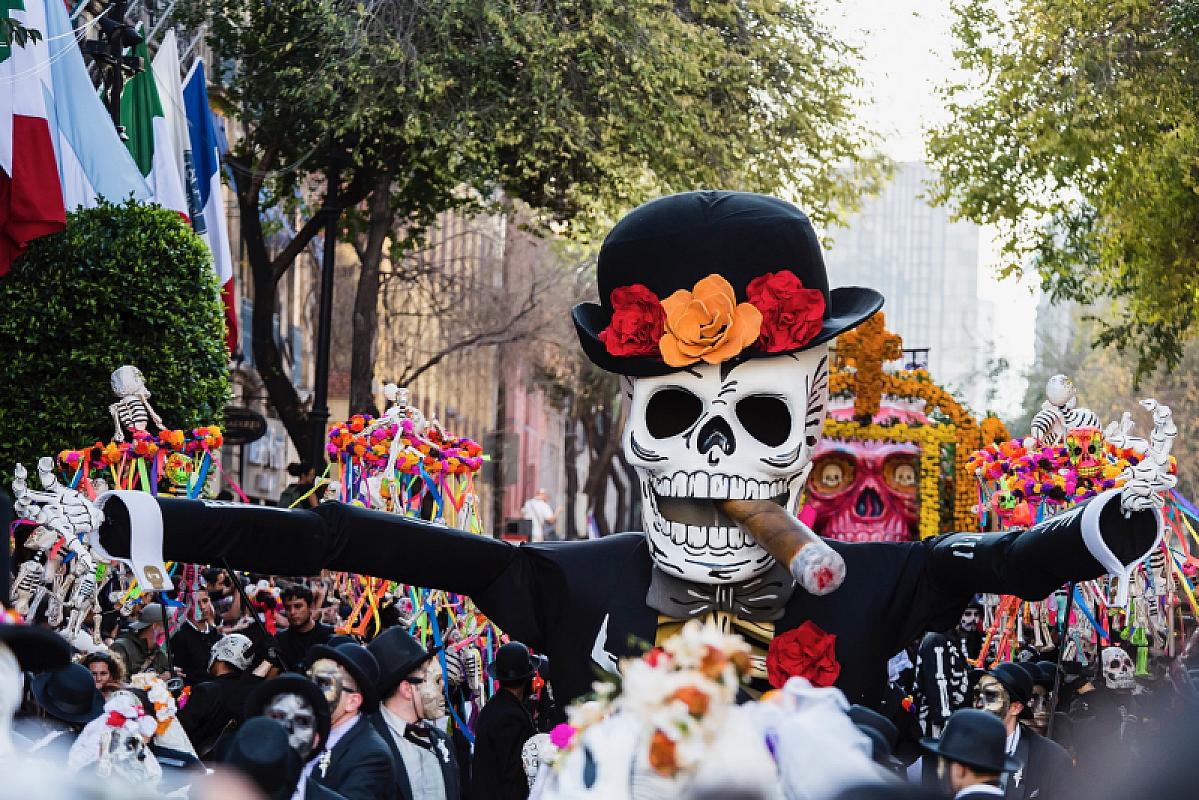  - Dia de Los Muertos & Cancùn
