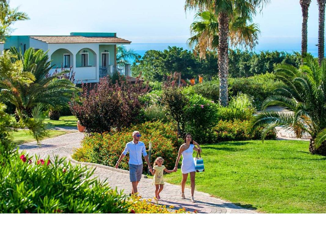  - Bluserena Serenusa Resort