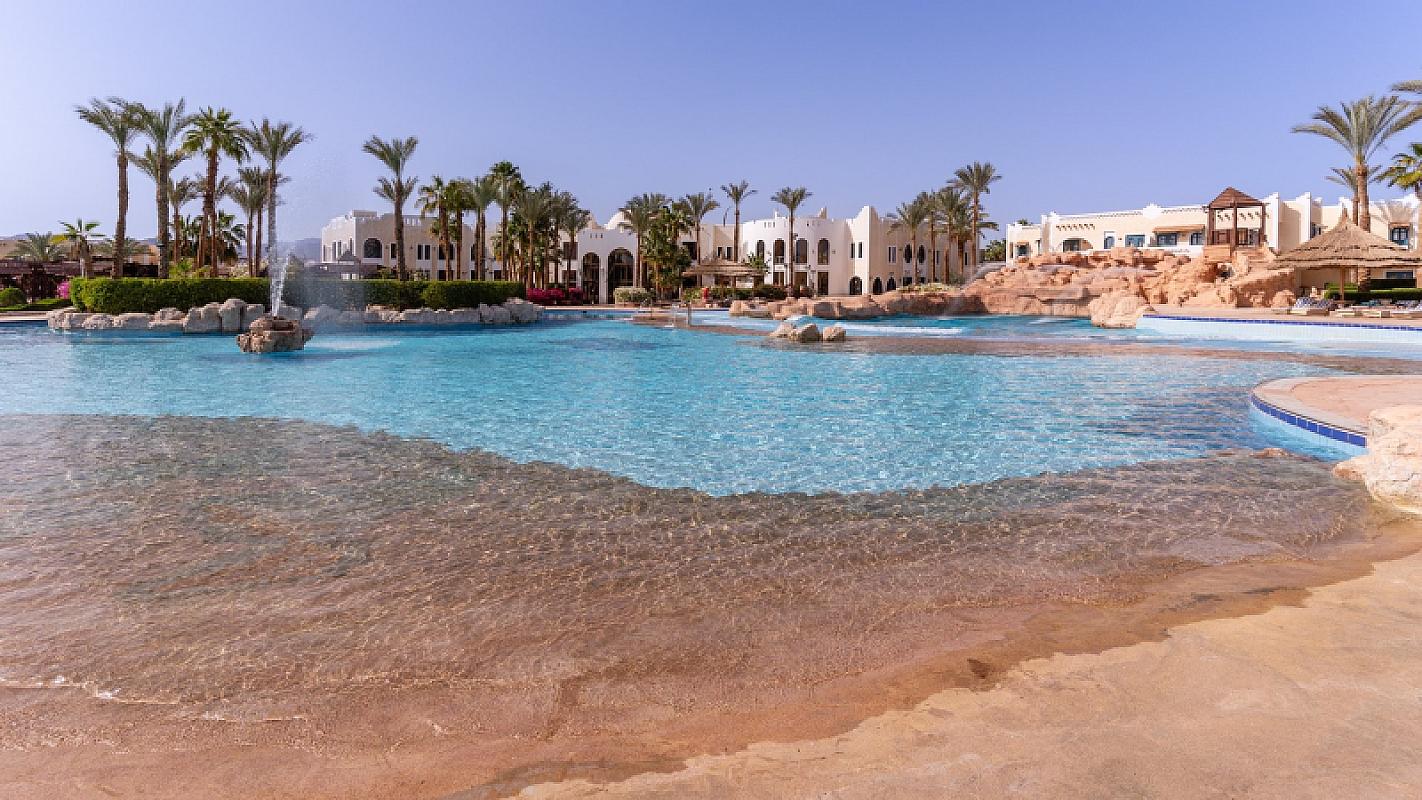  - Faraana Reef Resort
