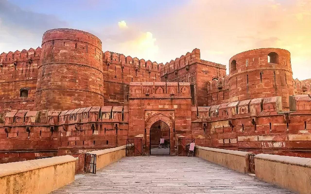  - Tour India Holi Festival